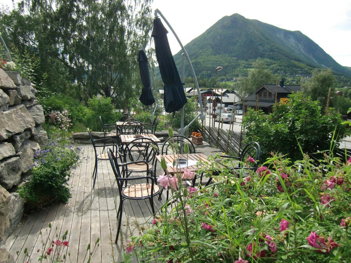 Fossheim Hotel Lom Eksteriør billede