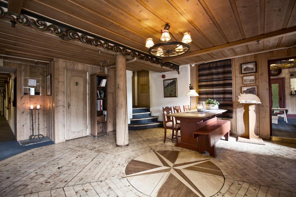 Fossheim Hotel Lom Eksteriør billede